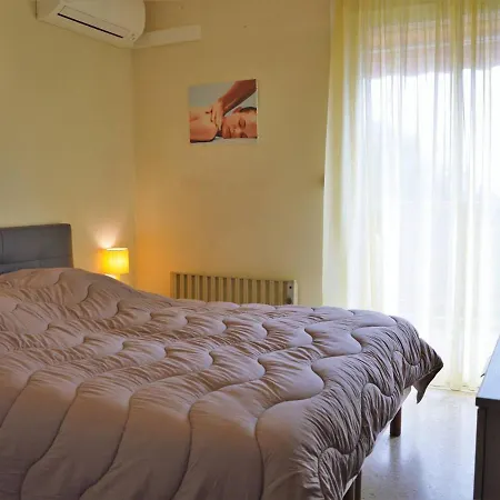 T2 Avec Terrasse Sud, Climatisé, à Proximité - - Fr-1-251-295