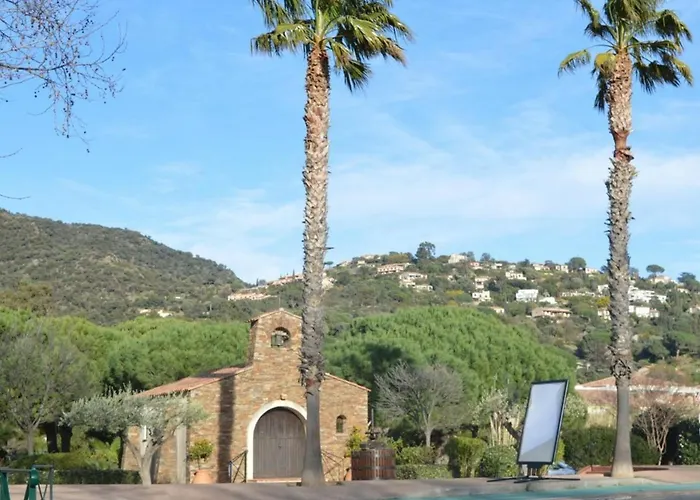 T2 Avec Terrasse Sud, Climatise, A Proximite - - Fr-1-251-295 Lejlighed Le Lavandou