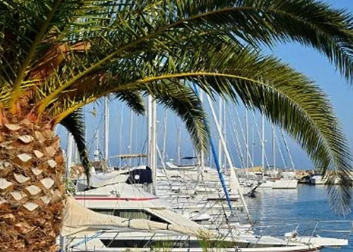 T2 Avec Terrasse Sud, Climatise, A Proximite - - Fr-1-251-295 Lejlighed Le Lavandou